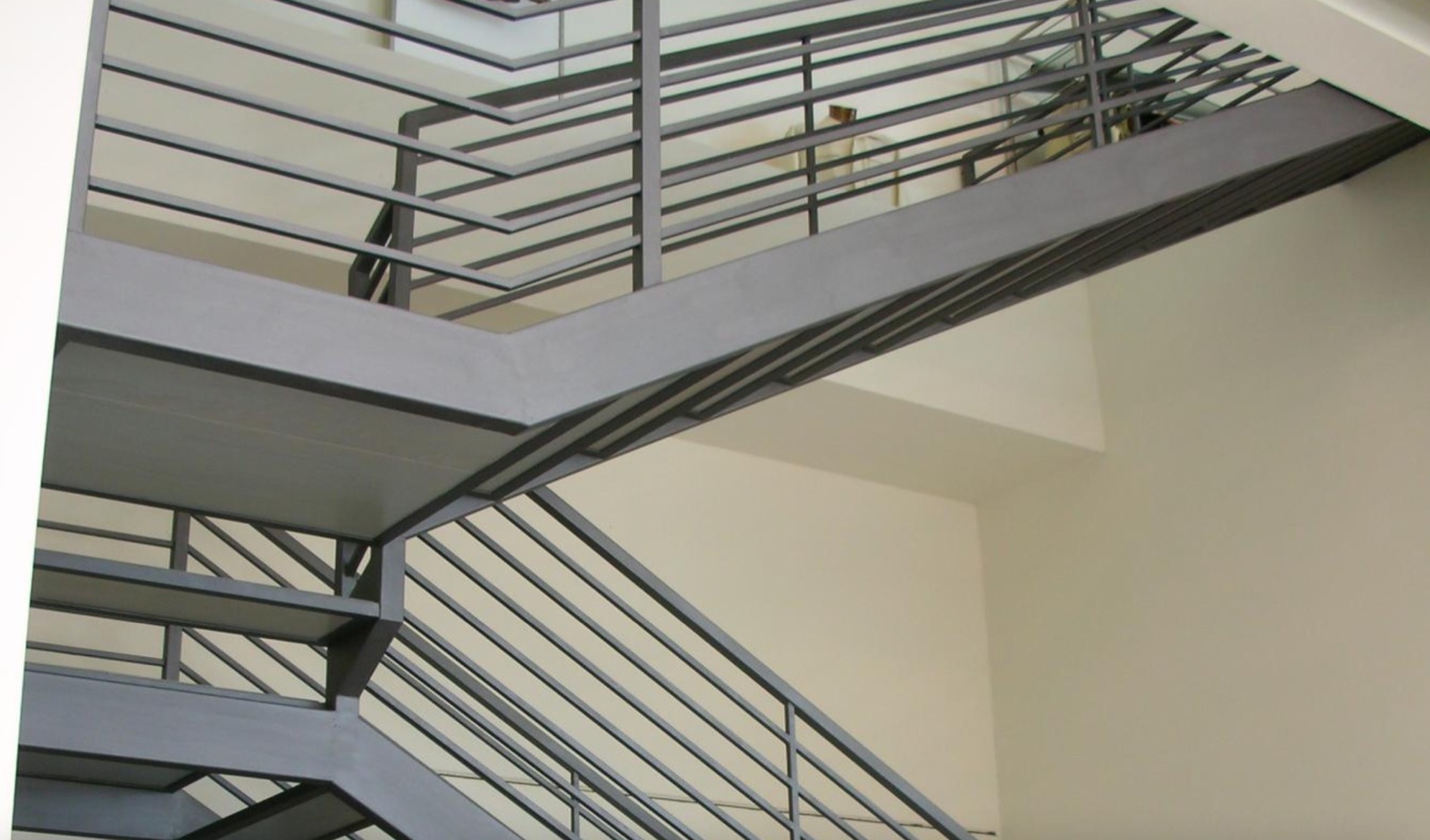 Sede Valstar, Mantova — scala interna